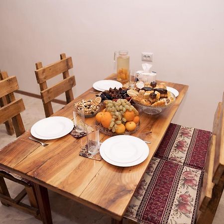 Bjnihouse, Guest House ภายนอก รูปภาพ
