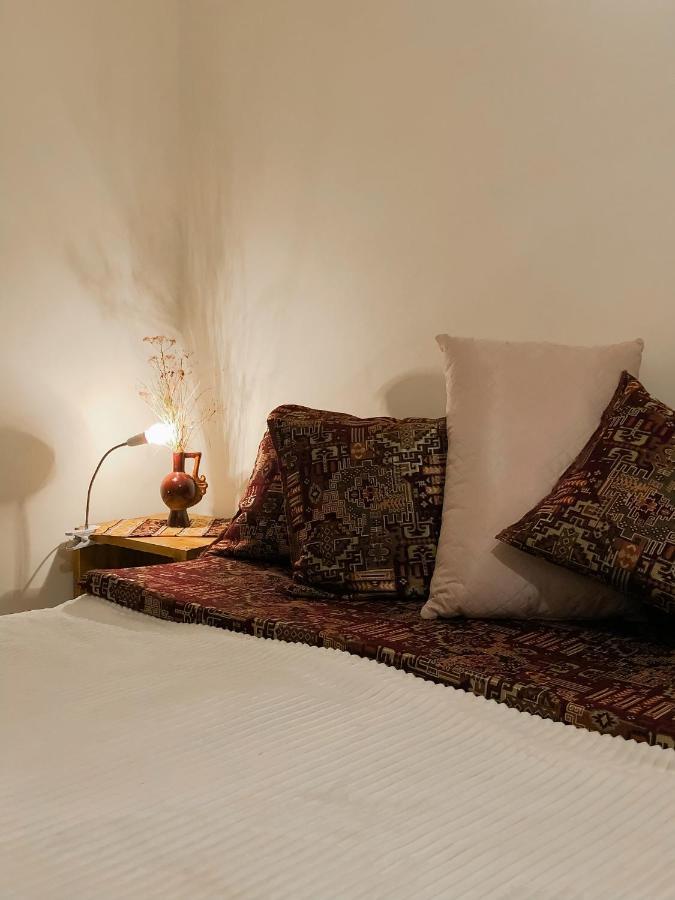 Bjnihouse, Guest House ภายนอก รูปภาพ