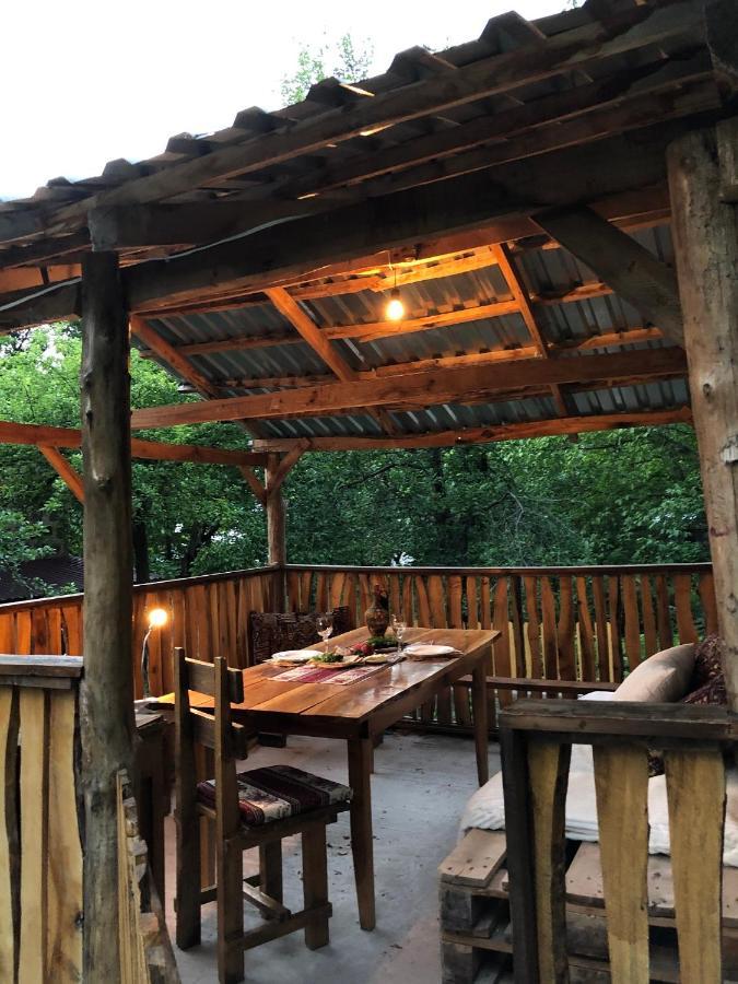 Bjnihouse, Guest House ภายนอก รูปภาพ