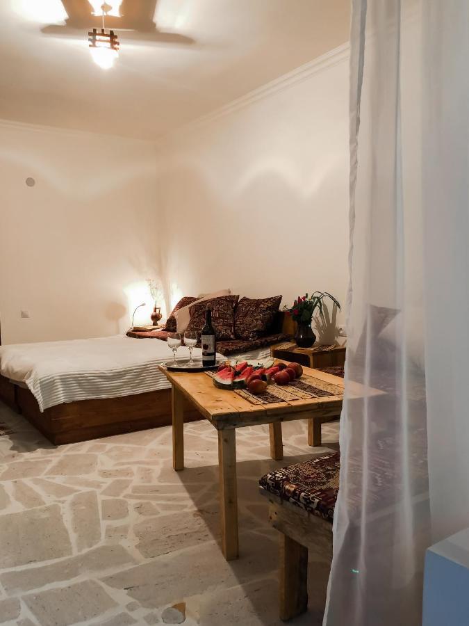 Bjnihouse, Guest House ภายนอก รูปภาพ