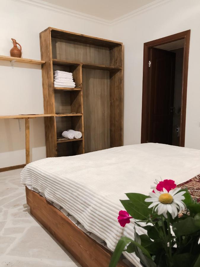 Bjnihouse, Guest House ภายนอก รูปภาพ
